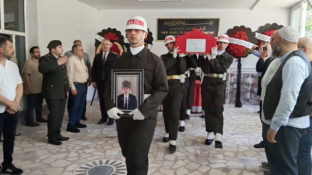 Kıbrıs gazisi Samsun'da askeri törenle son yolculuğuna uğurlandı