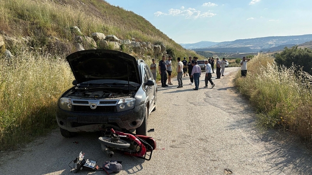 Manisa'da cip ile çarpışan motosiklet sürücüsü ağır yaralandı