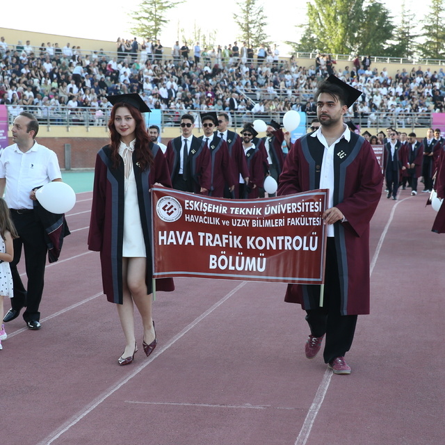 Eskişehir Teknik Üniversitesi'nde mezuniyet töreni düzenlendi