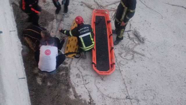 Kayseri'de bisiklet sürerken su kanalına düşen çocuk kurtarıldı