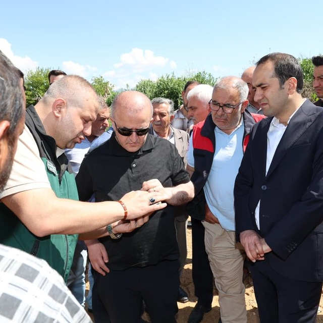 Elazığ Valisi Hatipoğlu, selden etkilenen bölgelerde incelemelerde bulundu