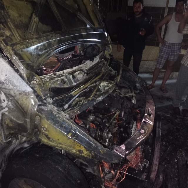 Hatay'da otomobil yangını