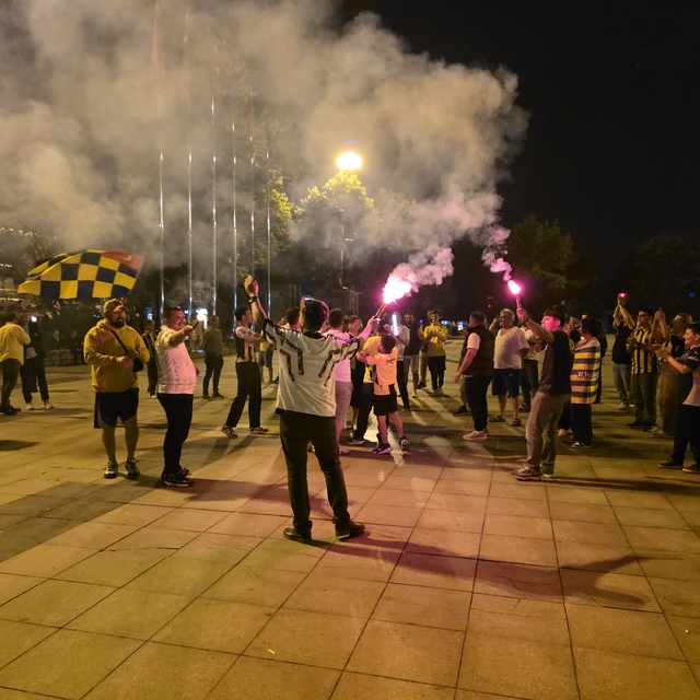 Düzce'de Fenerbahçe Başkanı Aziz Yıldırım sevinci
Düzce'ye yakınlığı ile bi...