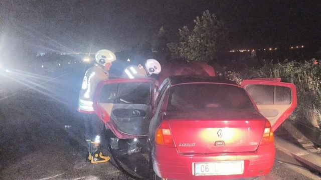 Kırıkhan'da otomobil  yangını