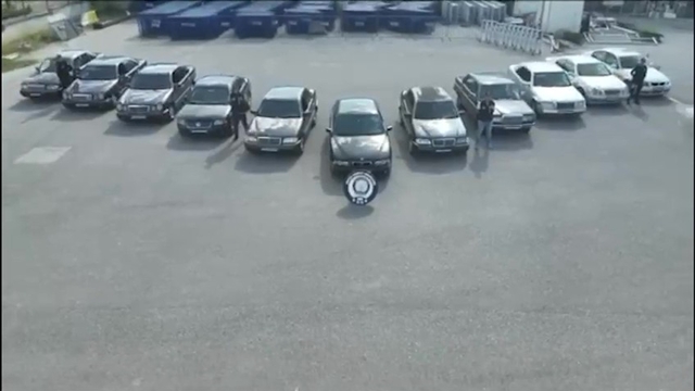 Kazalı lüks araçları change işlemiyle piyasaya süren şebeke çökertildi
