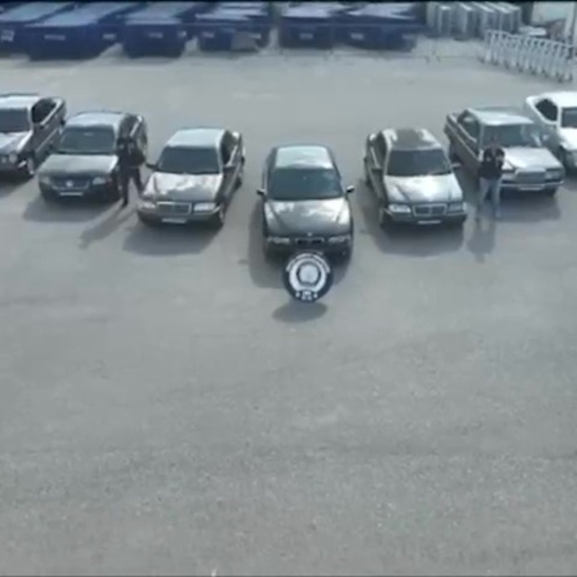 Kazalı lüks araçları change işlemiyle piyasaya süren şebeke çökertildi