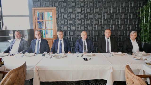 AK Parti Milletvekili Ayhan Gider: "Bizim gündemimizde kavga değil, hizmet var"
AK Partili Gider: "İşimiz de gücümüz de milletimize hizmettir"