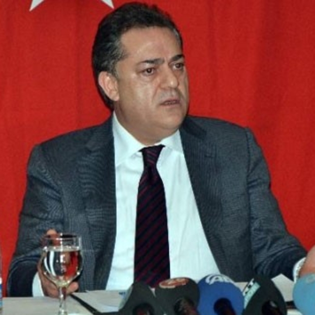 Efsane Başkan Halil Ünal, Eskişehirspor için kolları sıvadı