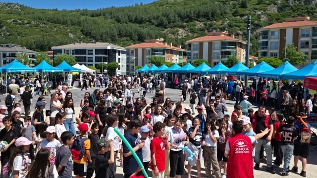 Menteşe'de çocuk şenliği coşkusu