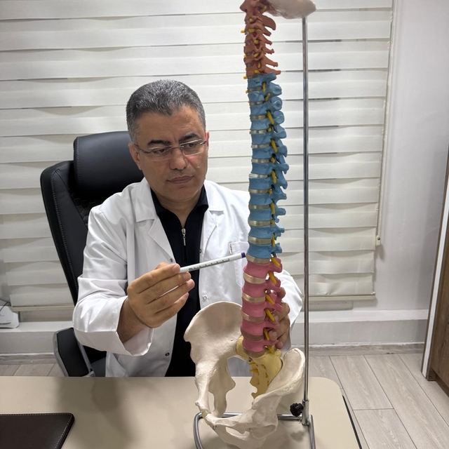 Prof. Dr. İrfan Koca: "Bel fıtığı artık gençlerin de sorunu"