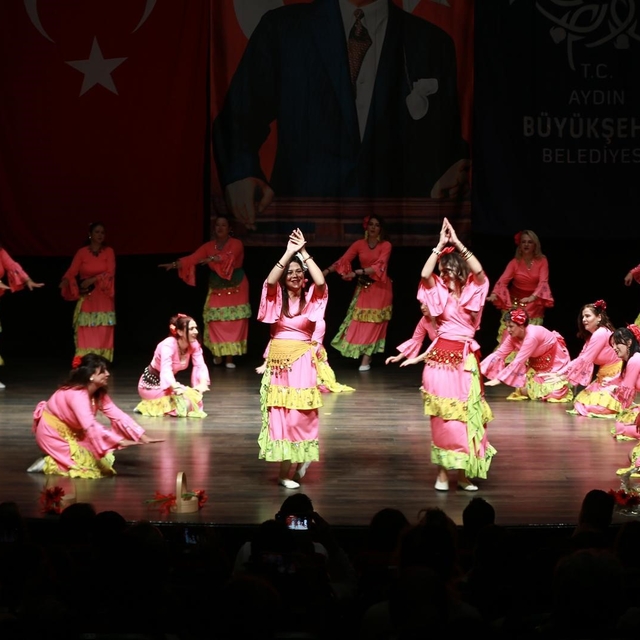 Başkan Çerçioğlu'nun kültür ve sanata destekleri devam ediyor
