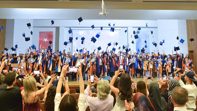 MSKÜ Teknoloji Fakültesi mezunlarını uğurladı