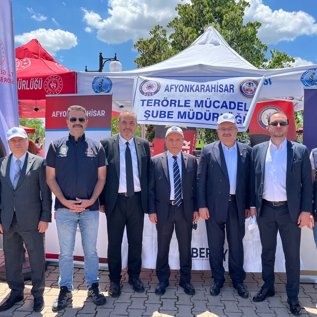Üniversite gençliğine terör tuzaklarına karşı "El Ele" uyarısı
Afyonkarahis...