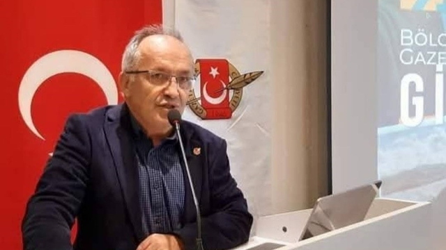 Giresun Gazeteciler Derneği'nde Bekir Bayram güven tazeledi