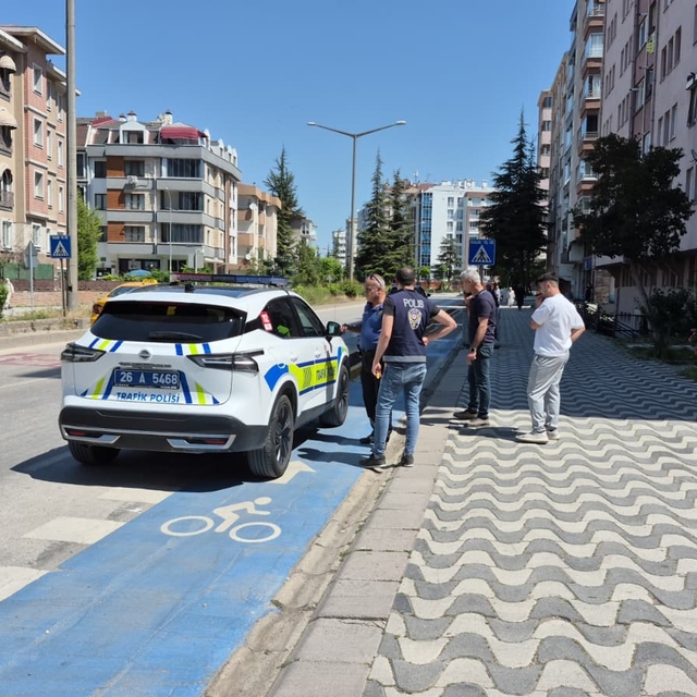 Eskişehir'de otomobilin çarptığı kişi ağır yaralandı