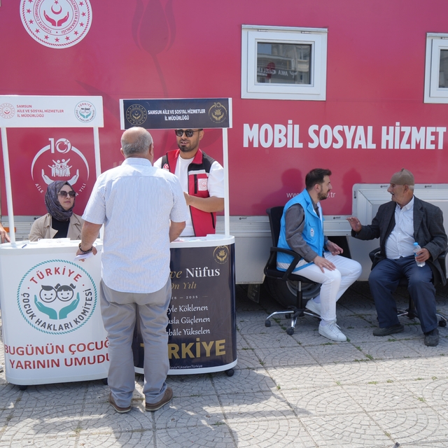 Mobil Sosyal Hizmet Aracı Samsun'da vatandaşlarla buluşuyor