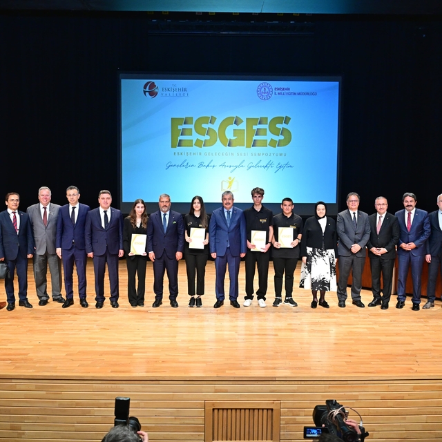 Eskişehir'de "3. Geleceğin Sesi Sempozyumu" düzenlendi