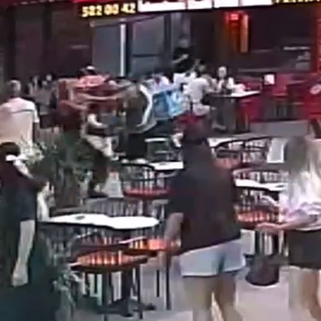 Polisten kaçan şüpheliyi tek yumrukta durduran genç: "Normalde karıncayı bi...