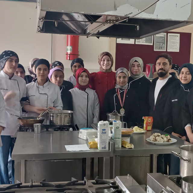 Meslek lisesi öğrencilerinden 9 ayda 40 milyon TL ciro
