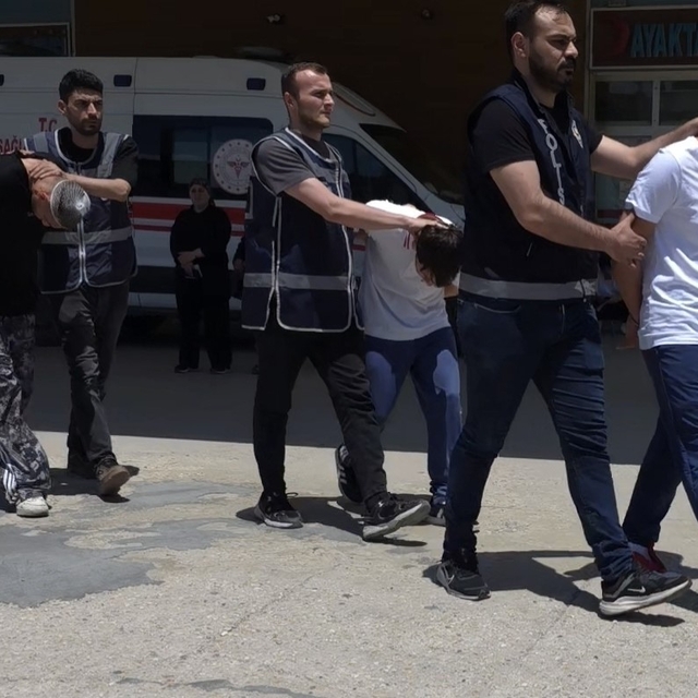 Çocuk parkında dehşeti yaşatanlar adliyeye sevk edildi