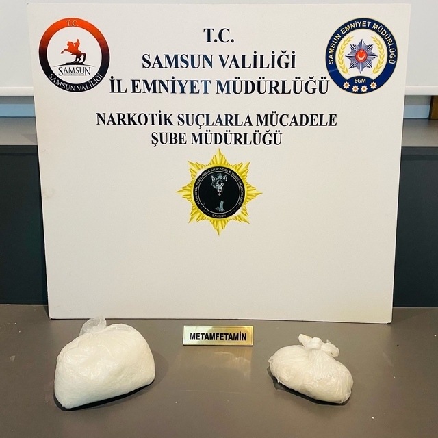 Uyuşturucu operasyonunda 1 kilo metamfetamin ele geçirildi