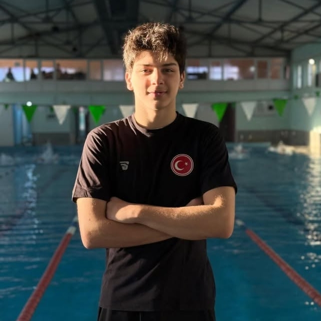 Milli yüzücü Toprak Topatan, Avrupa Gençler Milli Takım kotası almaya hak k...