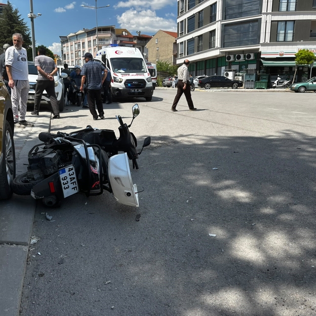 Tavşanlı'da trafik kazası, 2 yaralı