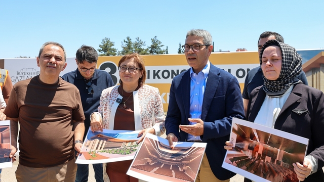 Gaziantep'te bölgenin en büyük kongre merkezlerinden biri şehre kazandırılıyor
Başkan Şahin, temeli atılacak merkezin arazisinde incelemelerde bulundu