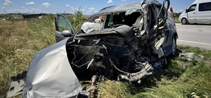 Kazada hurdaya dönen otomobilin sürücüsü hayatını kaybetti
