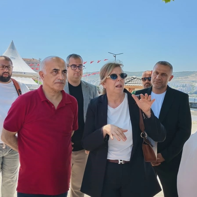 Gemlik'te denizinde dip bucak temizlendi