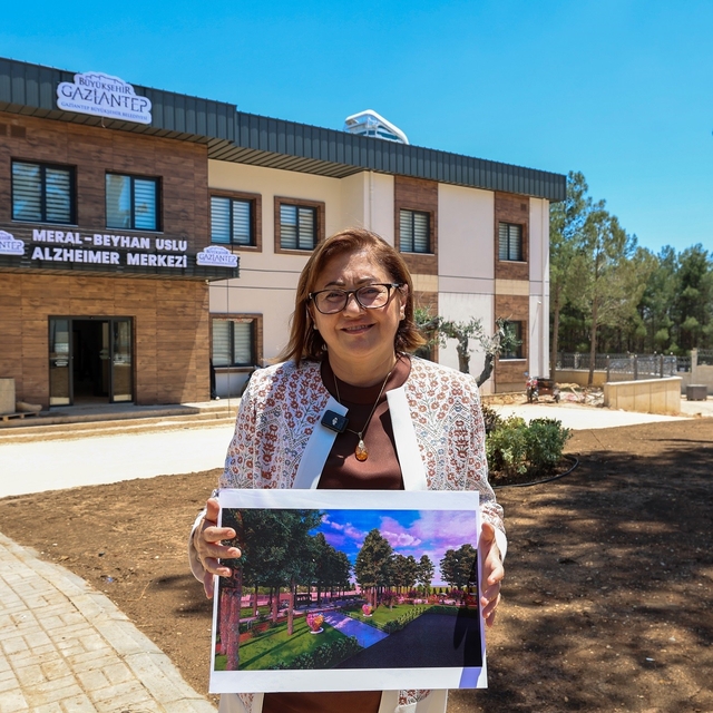 Meral-Beyhan Uslu Alzaymır Merkezi'nde sona gelindi
Son hazırlıkları Başkan...
