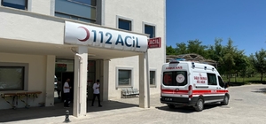 Besni'de otomobil şarampole yuvarlandı: 2 yaralı