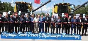 Erzurum'da bir ilk: Tarım makineleri parkına 2 biçerdöver, 4 römork eklendi