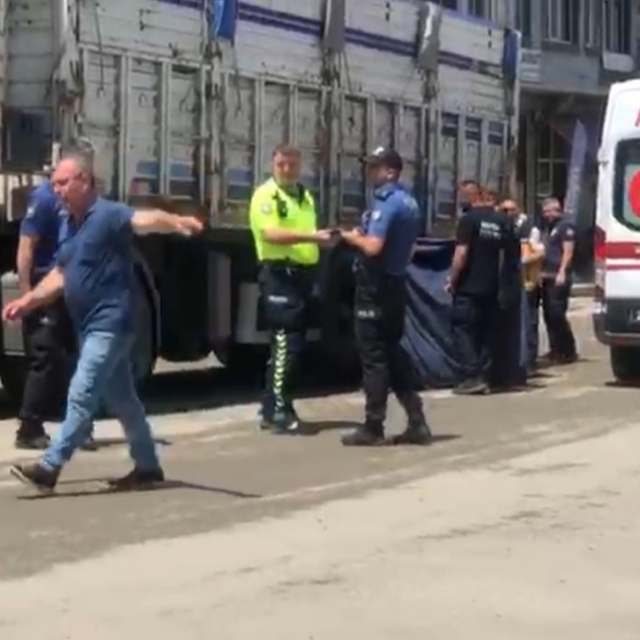 Edirne'de kamyonun çarptığı yaya hayatını kaybetti