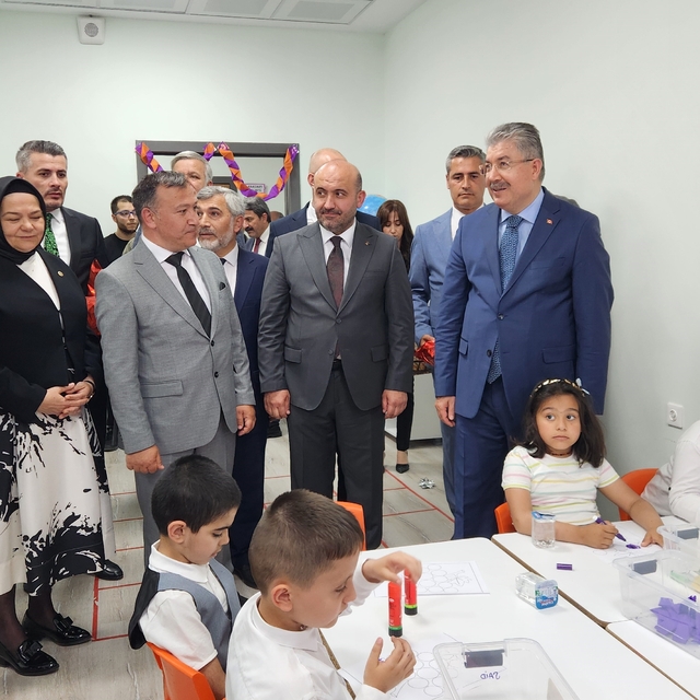 Eskişehir'de Zübeyde Hanım Özel Eğitim Anaokulu'nun yeni binası törenle açı...