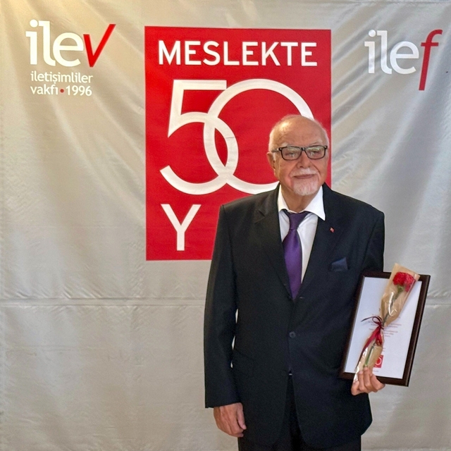 Duayen Gazeteci Ağar'a "Meslekte 50 Yıl Onur Ödülü" verildi