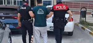 Manisa'da, 60 yıl hapisle aranan firari hükümlü yakalandı