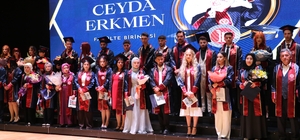 Geleceğin iletişimcileri mezuniyet heyecanı yaşadı