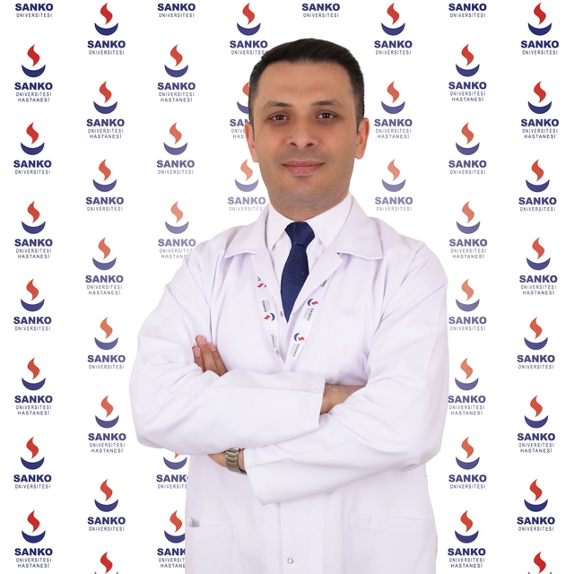 Psikiyatri Uzmanı Dr. Celal Yaşamalı SANKO Üniversitesi Hastanesi'nde