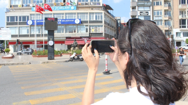 Aydın'da sıcaklar aniden  yükseldi, termometre 42 dereceyi gösterdi
