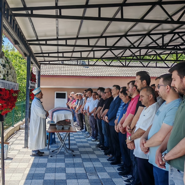 Alper Başören gözyaşları arasında son yolculuğuna uğurlandı