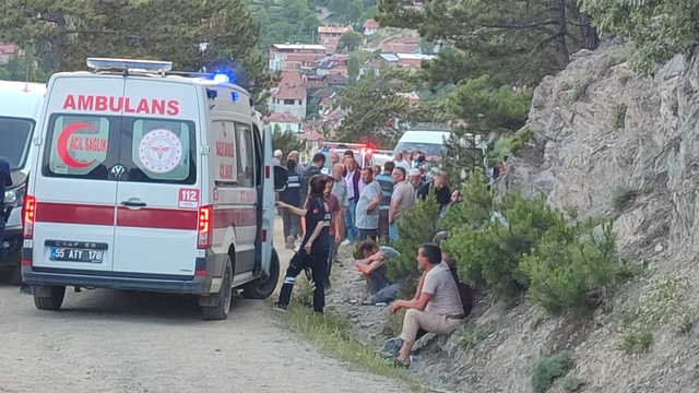 Samsun'da traktör uçuruma yuvarlandı: 1 ölü, 1 yaralı