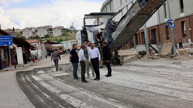 Emlak Konut Akçadağ'ın yeniden inşasında altyapı ve üstyapı çalışmalarını sürdürüyor