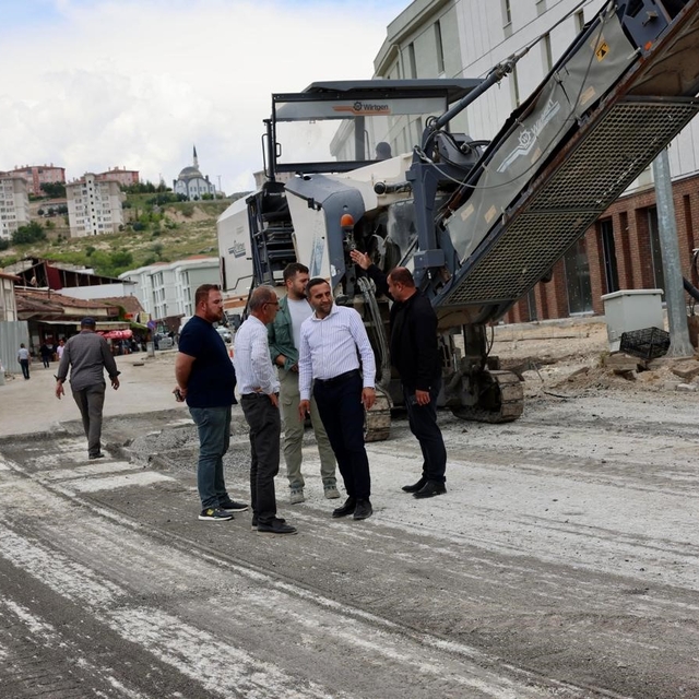 Emlak Konut Akçadağ'ın yeniden inşasında altyapı ve üstyapı çalışmalarını s...