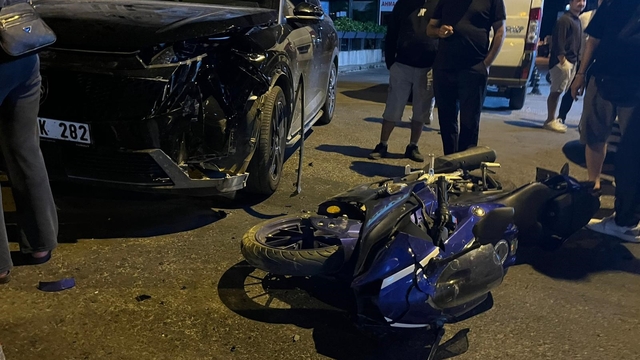 Menteşe'de ters yönden çıkan otomobil kazaya neden oldu