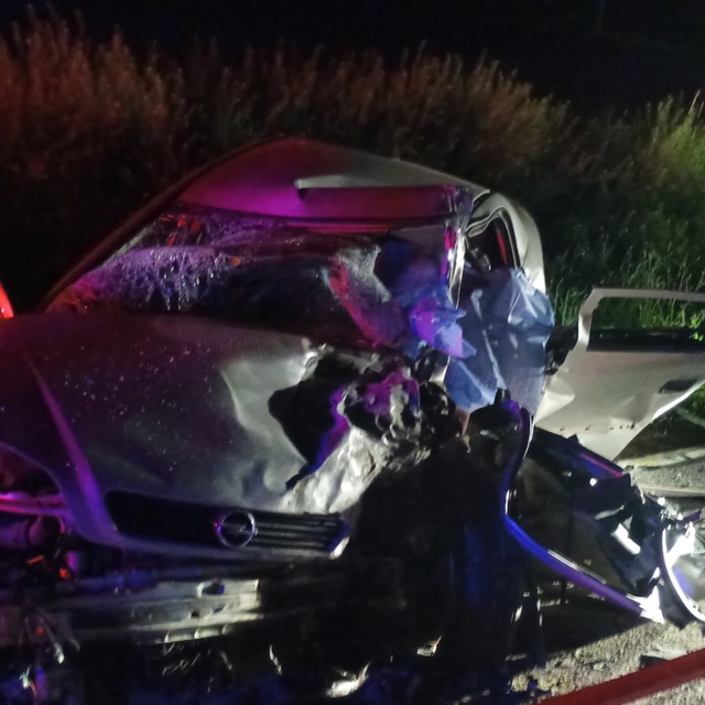 Konya'da kamyonetle çarpışan otomobilin sürücüsü öldü, 5 kişi yaralandı