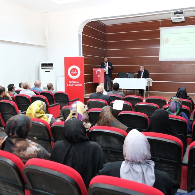 Kur'an Eğitim Merkezleri Erzincan'da tanıtıldı