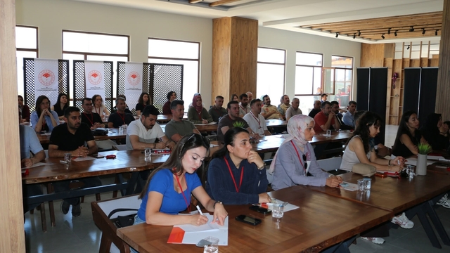 Erzincan'da süt ve süt ürünleri denetimlerine yönelik eğitim başladı