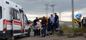 Kars'ta 2 araç çarpıştı: 3'ü çocuk 5 kişi yaralandı