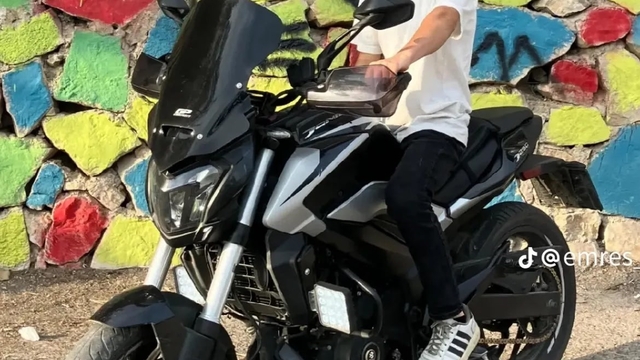 Otomobille çarpışan motosikletin 18 yaşındaki sürücüsü hayatını kaybetti